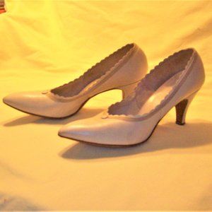 FASHIONABLE *** RED CROSS *** Size 8